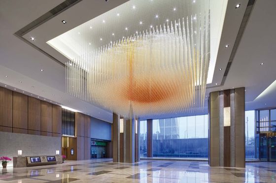 Μεγάλη μη τυποποιημένη μηχανική Custom Mall Lobby Υδάτινο τμήμα πώλησης Club Villa Crystal Strip Χρυσαφίδες