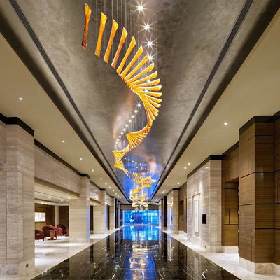 LED κενό γυάλινο πολυέλαιο για το ξενοδοχείο Villa Market Club Loft και σκάλες